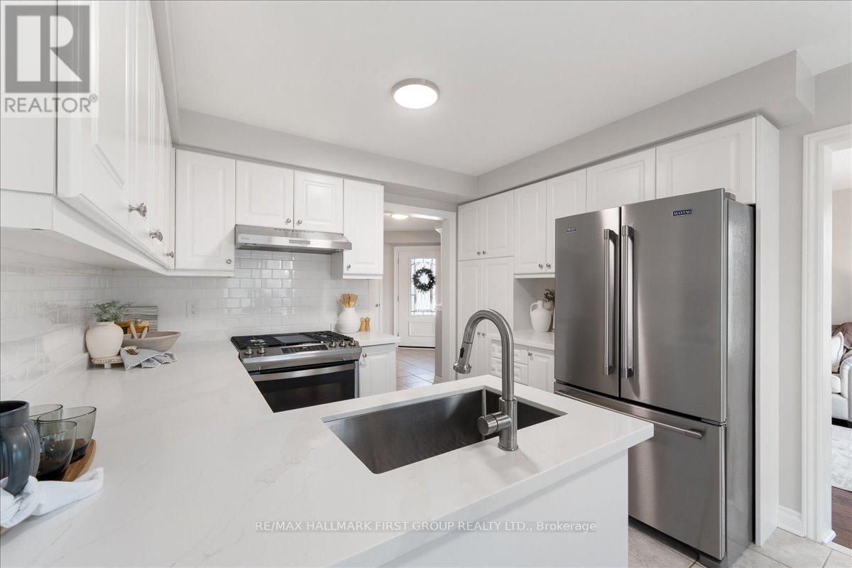 429 Summerpark Crescent, Pickering, Ontario  L1V 7B3 - Photo 14 - E12816364