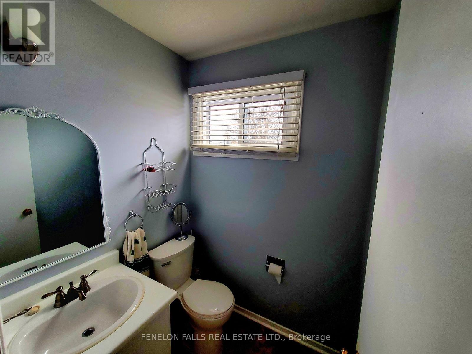 180 Orchard Park Road, Kawartha Lakes, Ontario  K9V 6A6 - Photo 11 - X12555572