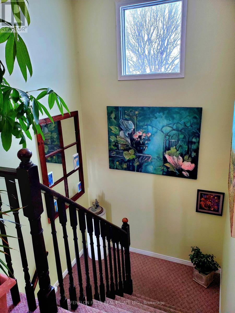 180 Orchard Park Road, Kawartha Lakes, Ontario  K9V 6A6 - Photo 16 - X12555572