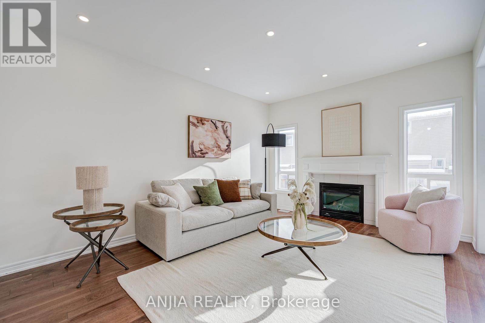 23 Grey Wing Avenue, Georgina, Ontario  L4P 0B7 - Photo 10 - N12816294