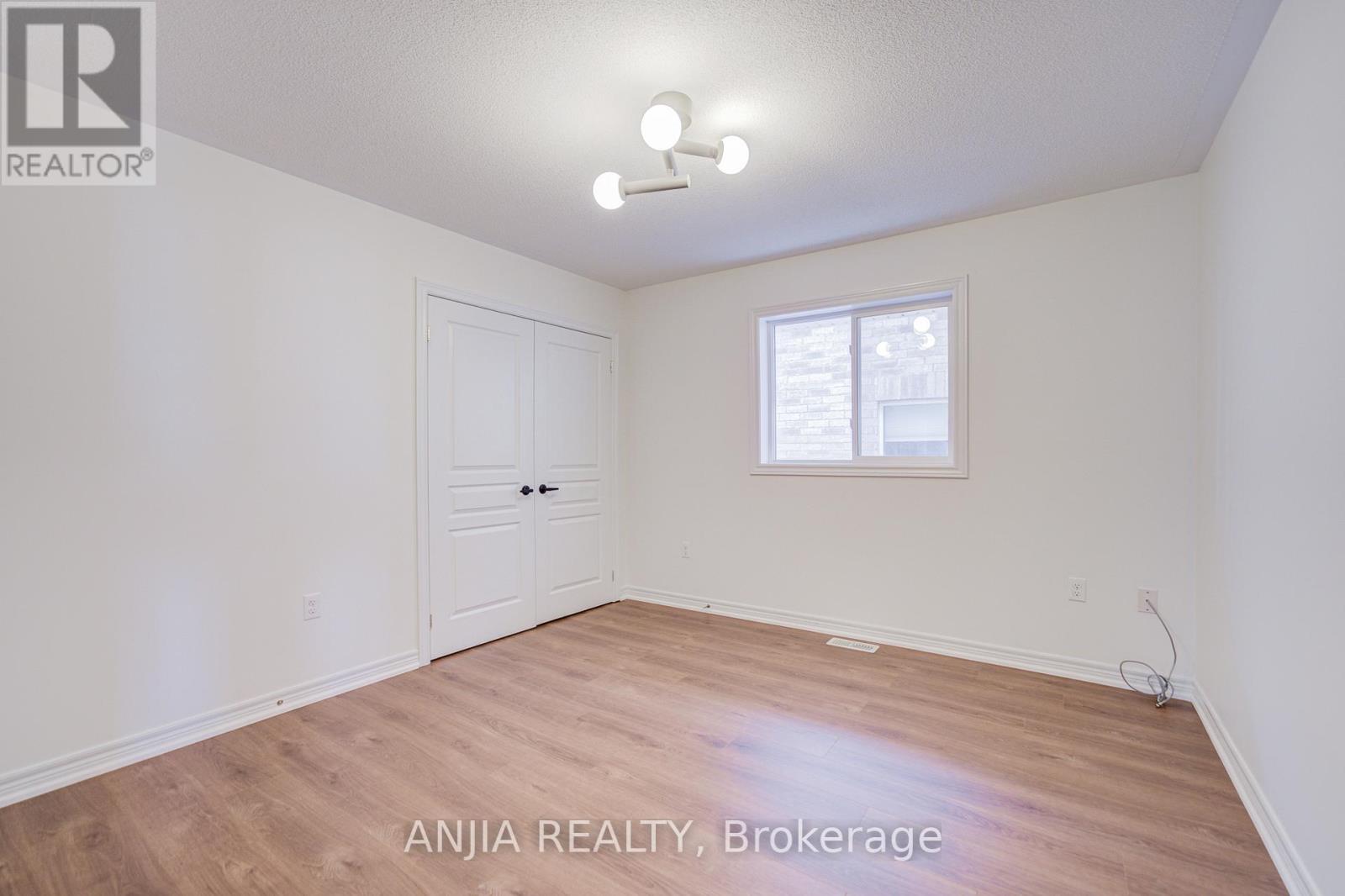 23 Grey Wing Avenue, Georgina, Ontario  L4P 0B7 - Photo 29 - N12816294