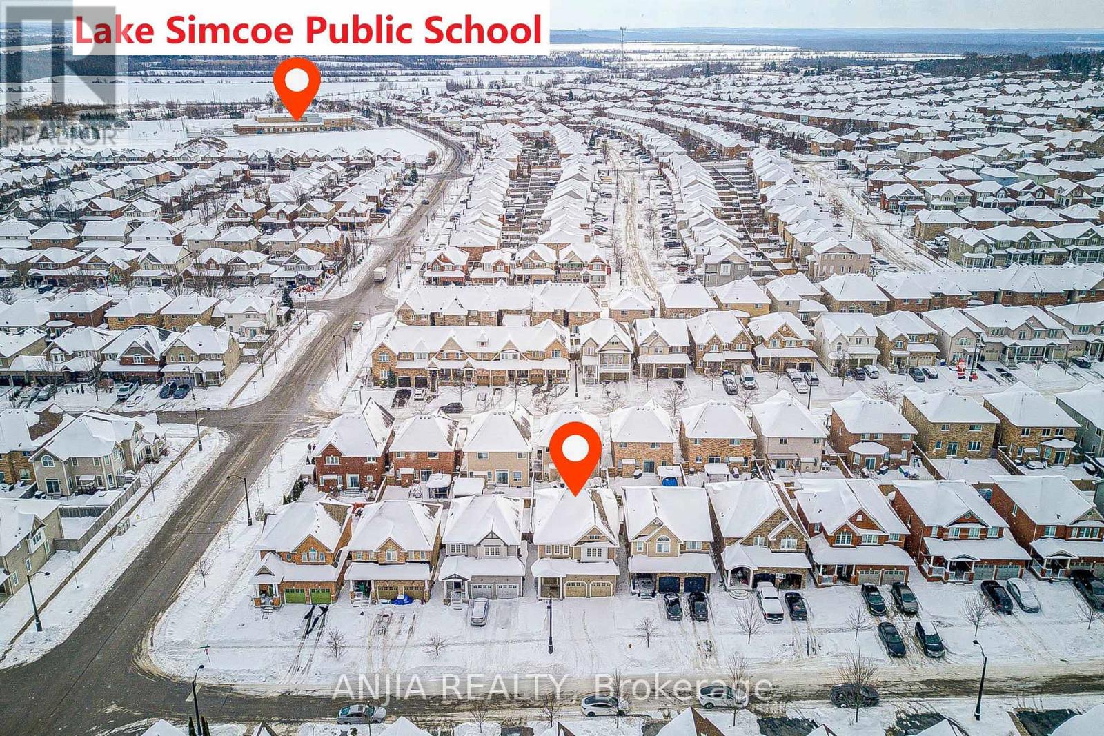 23 Grey Wing Avenue, Georgina, Ontario  L4P 0B7 - Photo 4 - N12816294