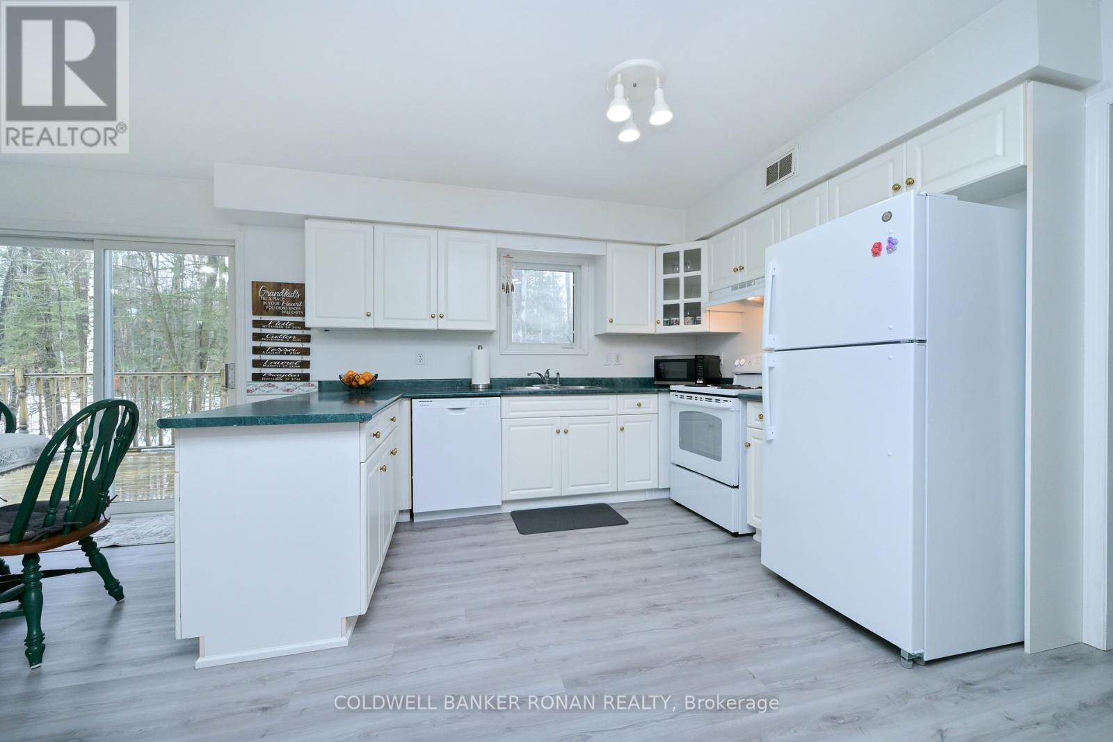 2 Trillium Trail, Adjala-Tosorontio, Ontario  L0M 1J0 - Photo 5 - N12816322