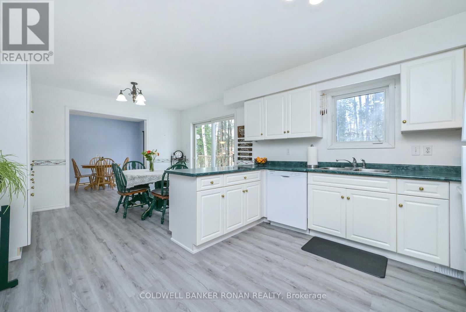 2 Trillium Trail, Adjala-Tosorontio, Ontario  L0M 1J0 - Photo 8 - N12816322