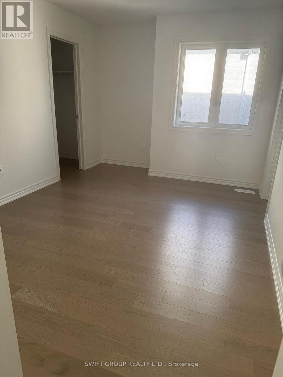 8 Bluebird Boulevard, Adjala-Tosorontio (Colgan), Ontario  L0G 1W0 - Photo 13 - N12816370