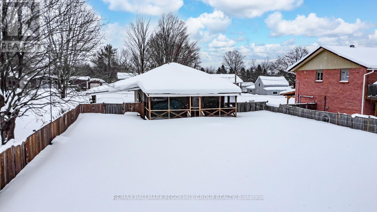 320 Palmer Street, Tay, Ontario  L0K 2C0 - Photo 10 - S12816274