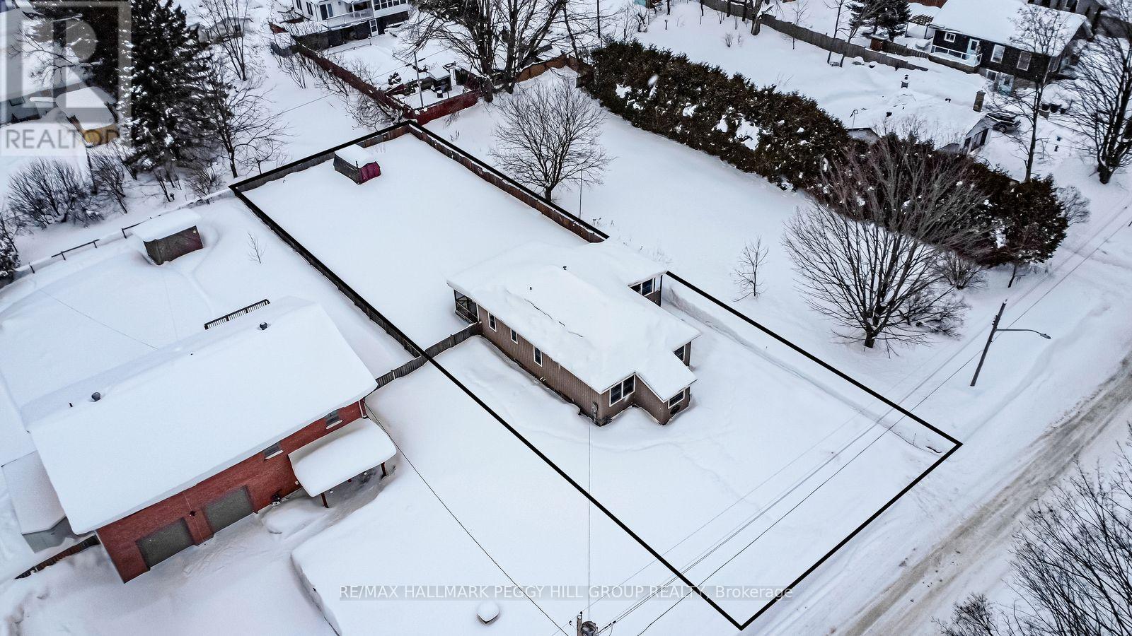 320 Palmer Street, Tay, Ontario  L0K 2C0 - Photo 12 - S12816274