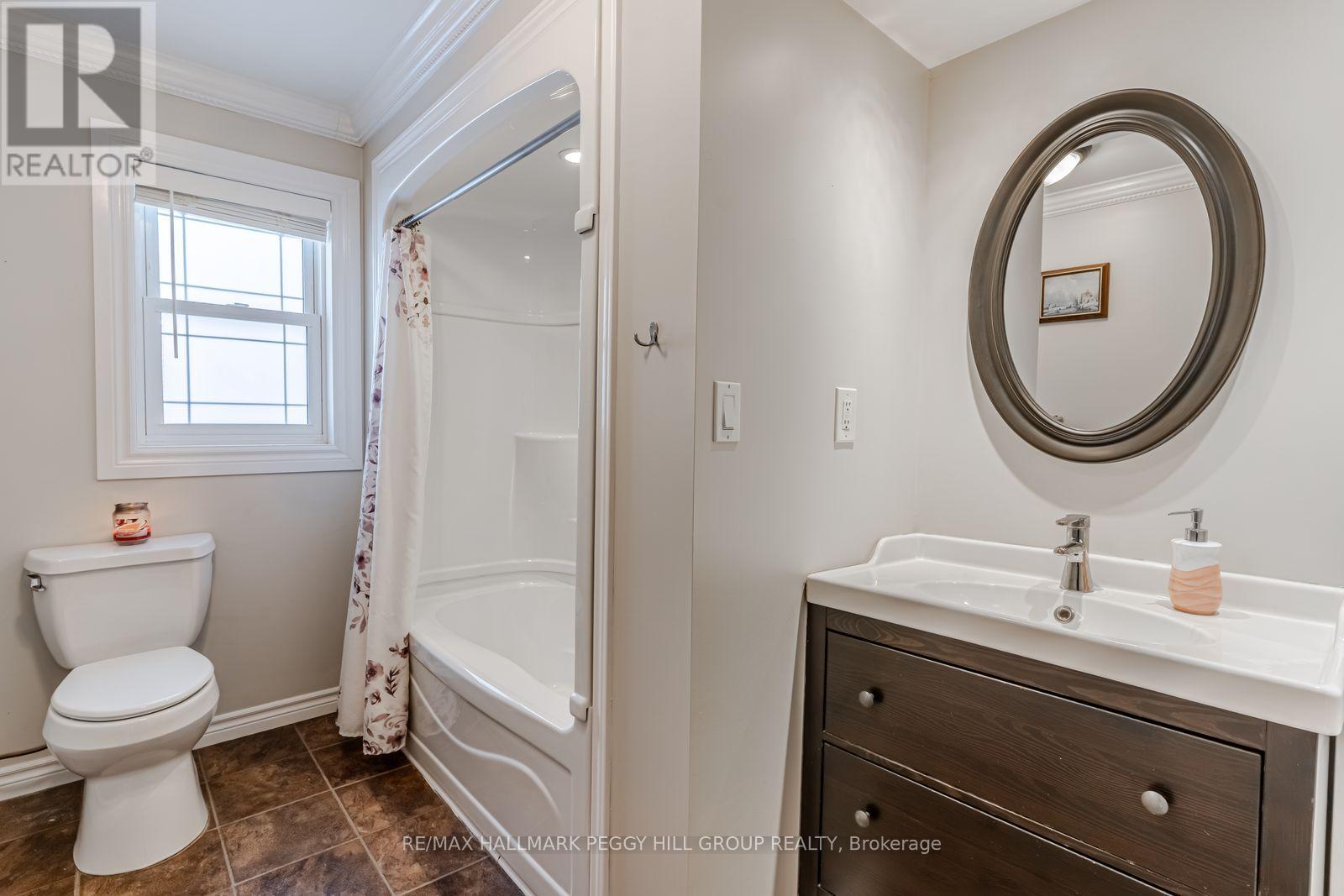 320 Palmer Street, Tay, Ontario  L0K 2C0 - Photo 9 - S12816274