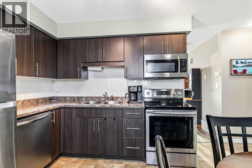 9, 711 Beacon Hill Drive, Fort Mcmurray, Alberta  T9H 3R5 - Photo 3 - A2283376