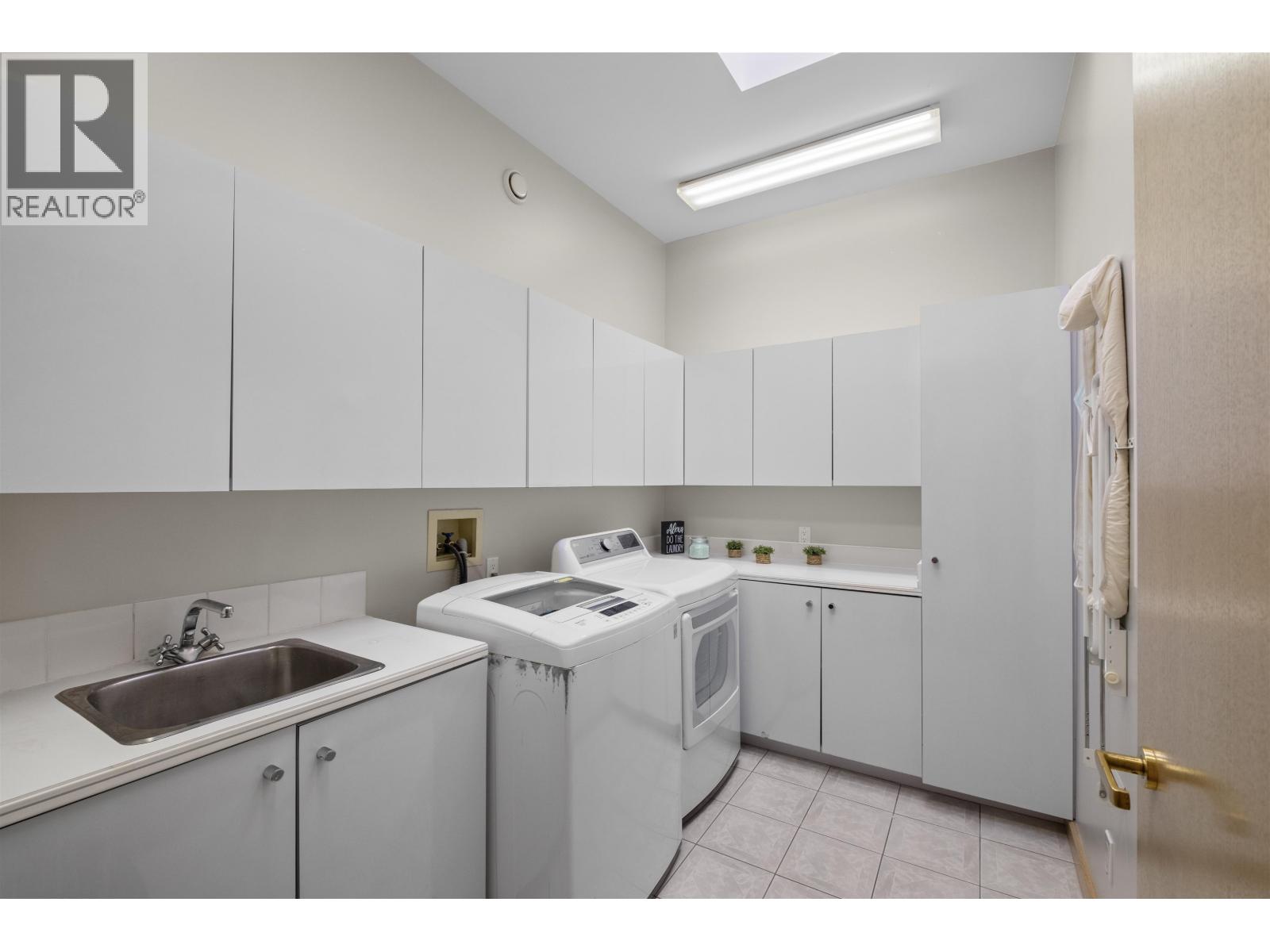 2490 Westhill Court, West Vancouver, British Columbia  V7S 3A5 - Photo 27 - R3080986