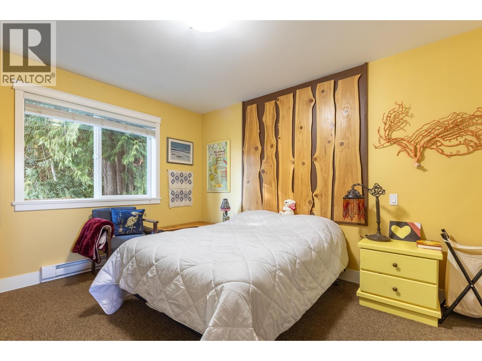 1051 Gower Point Road, Gibsons, British Columbia  V0N 1V3 - Photo 13 - R3092421