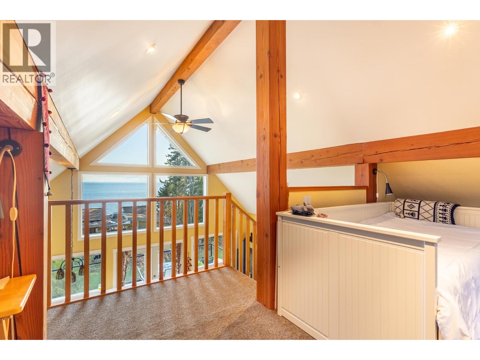 1051 Gower Point Road, Gibsons, British Columbia  V0N 1V3 - Photo 19 - R3092421