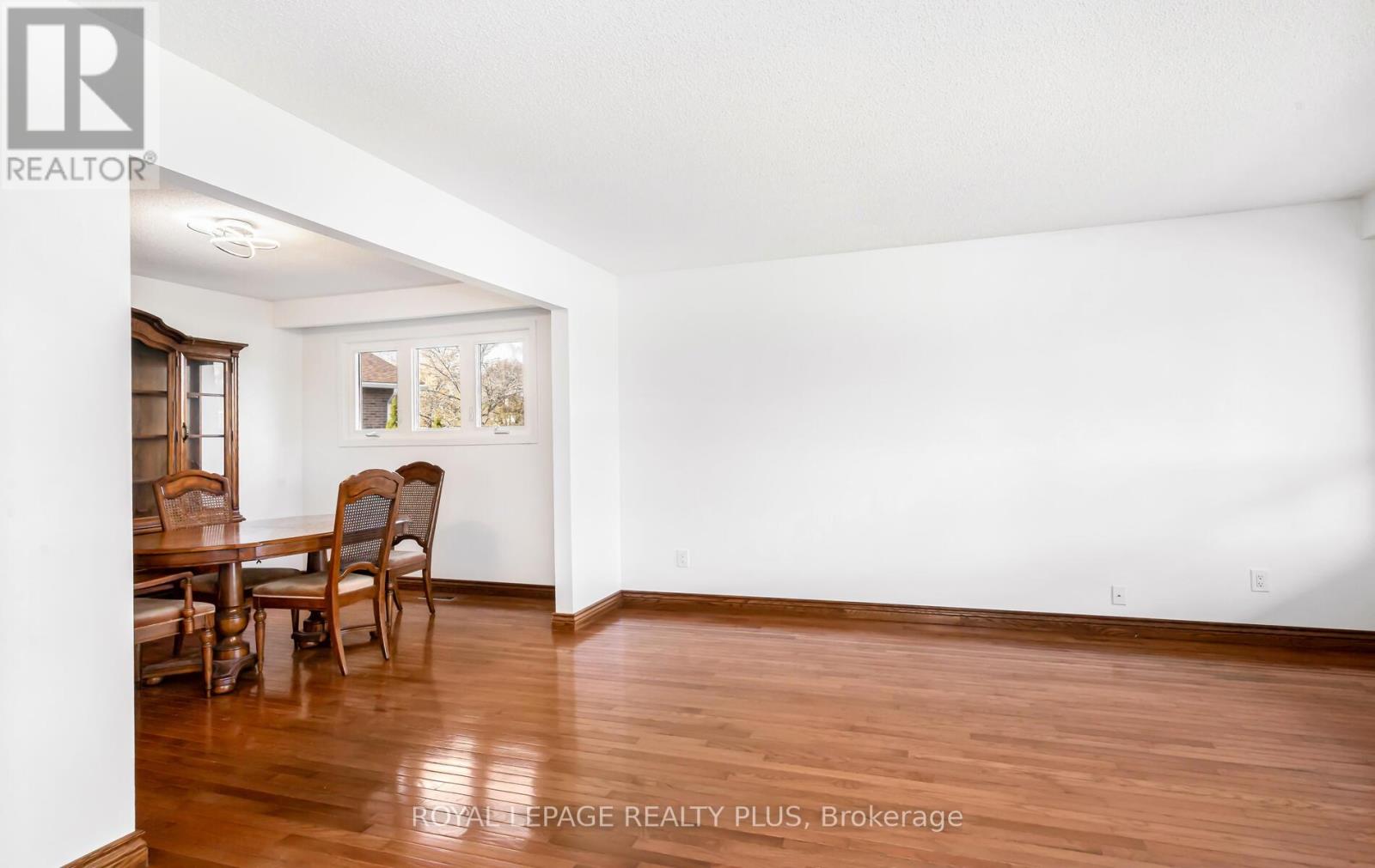 Upper - 2844 Kingsberry Crescent, Mississauga, Ontario  L5B 2K9 - Photo 10 - W12816298