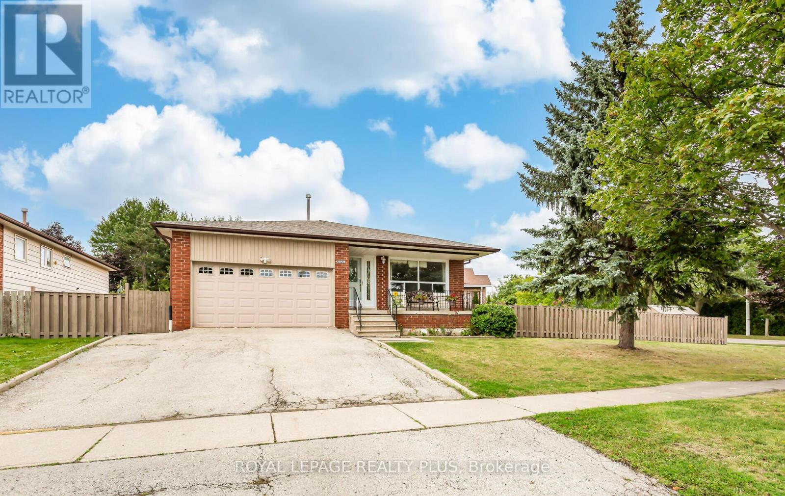 Upper - 2844 Kingsberry Crescent, Mississauga, Ontario  L5B 2K9 - Photo 4 - W12816298