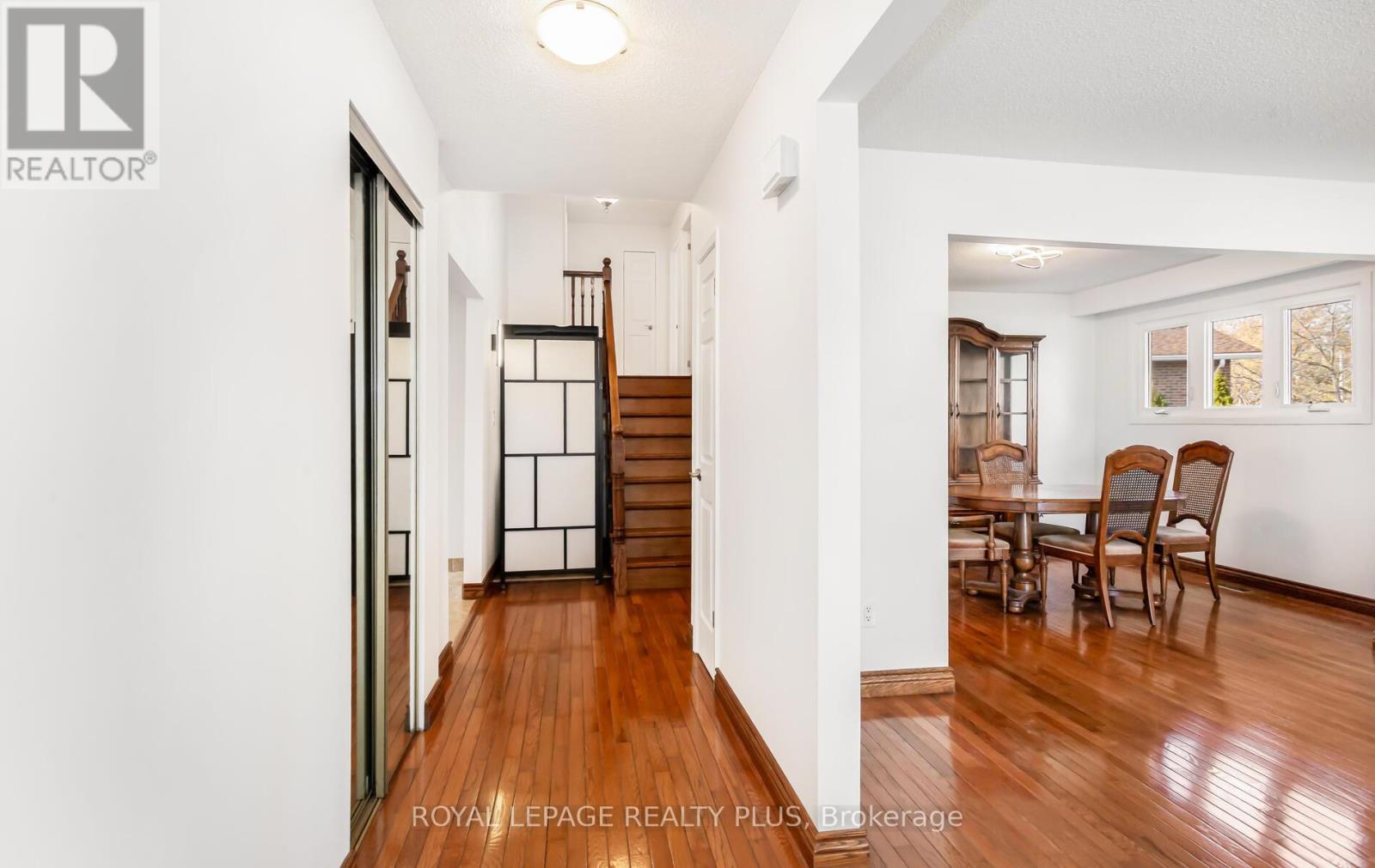 Upper - 2844 Kingsberry Crescent, Mississauga, Ontario  L5B 2K9 - Photo 9 - W12816298