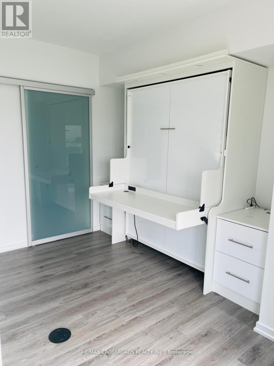 603 - 105 The Queensway Way, Toronto, Ontario  M6S 5B5 - Photo 15 - W12816318