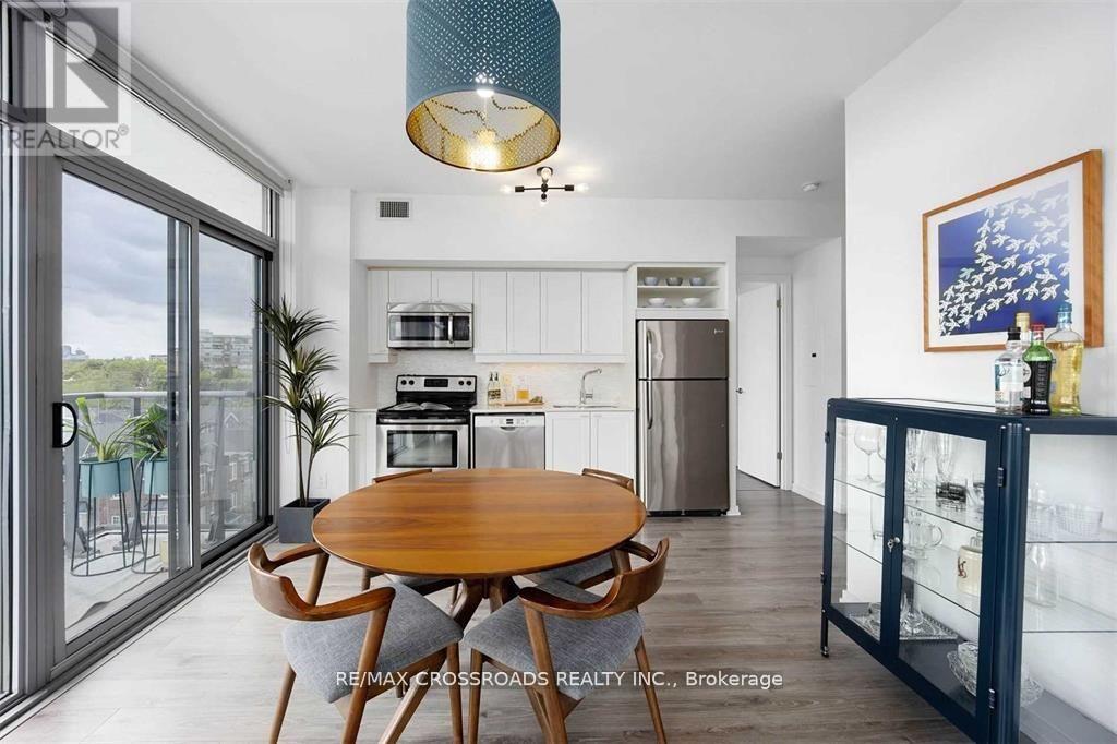 603 - 105 The Queensway Way, Toronto, Ontario  M6S 5B5 - Photo 3 - W12816318