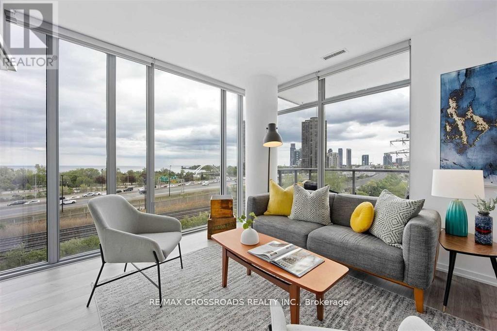 603 - 105 The Queensway Way, Toronto, Ontario  M6S 5B5 - Photo 5 - W12816318