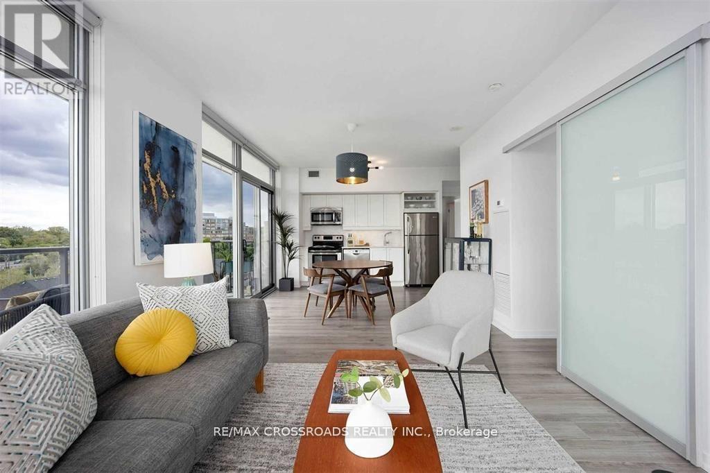 603 - 105 The Queensway Way, Toronto, Ontario  M6S 5B5 - Photo 7 - W12816318