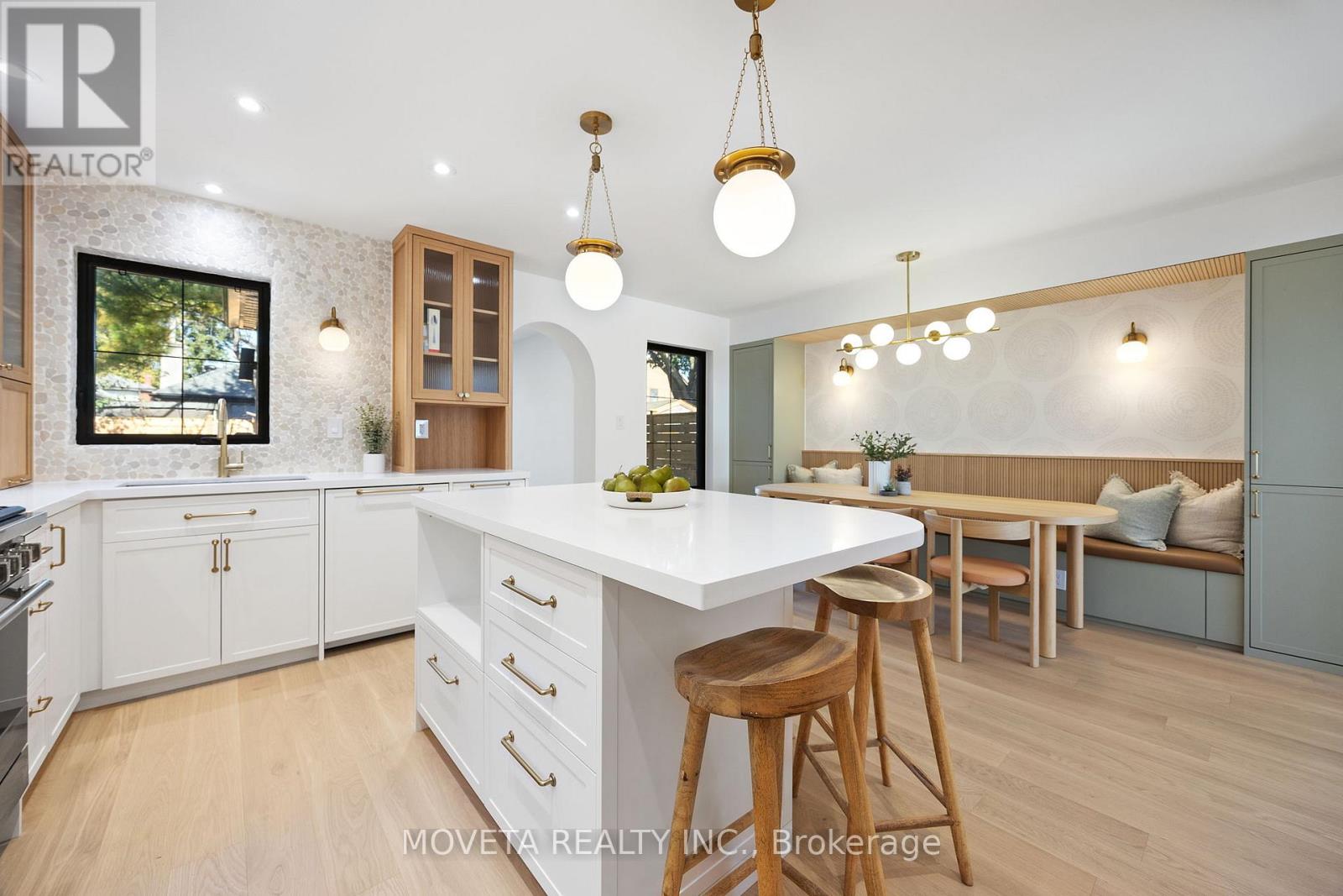 4 Mahoney Avenue, Toronto, Ontario  M6M 2H4 - Photo 14 - W12816320