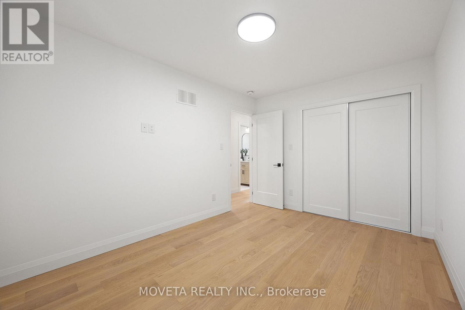 4 Mahoney Avenue, Toronto, Ontario  M6M 2H4 - Photo 32 - W12816320