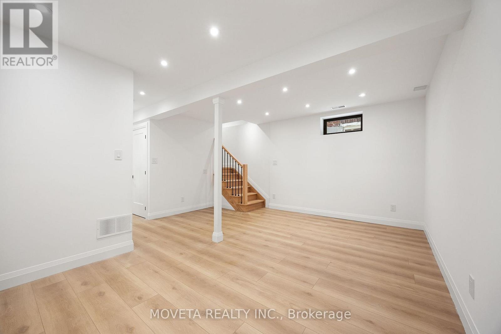 4 Mahoney Avenue, Toronto, Ontario  M6M 2H4 - Photo 36 - W12816320