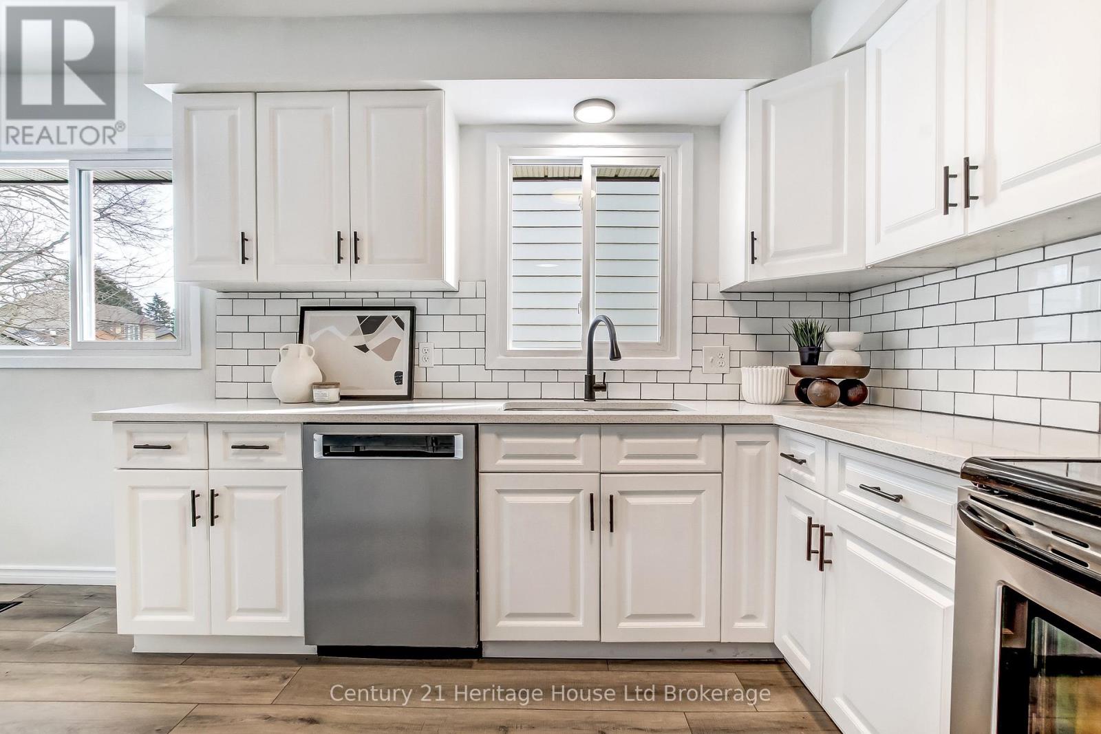 408 Manitoba Road, Woodstock, Ontario  N4S 8N8 - Photo 11 - X12816376