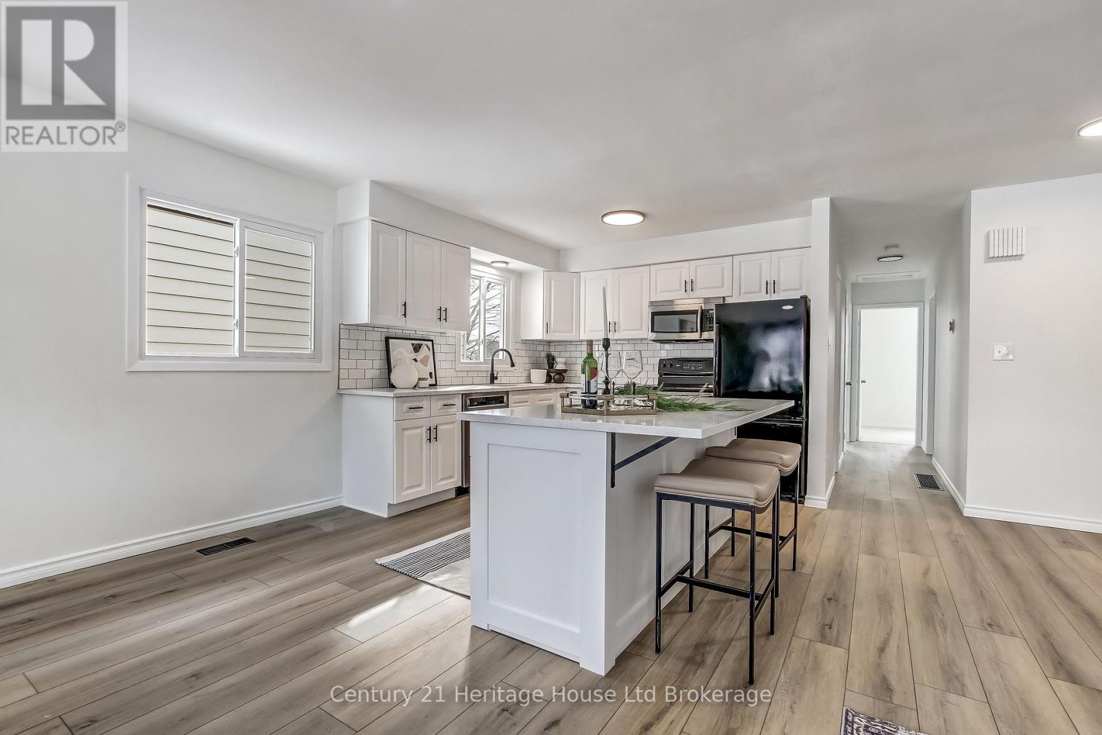 408 Manitoba Road, Woodstock, Ontario  N4S 8N8 - Photo 9 - X12816376