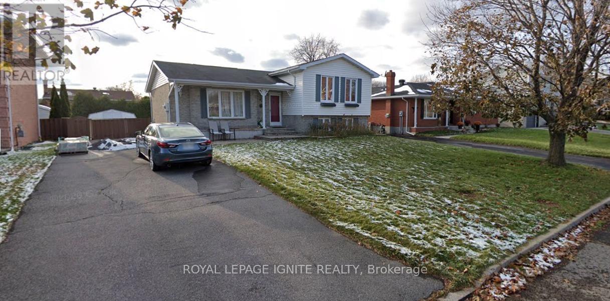 810 Chelsea Crescent, Cornwall, Ontario  K6H 6Y4 - Photo 2 - X12816282