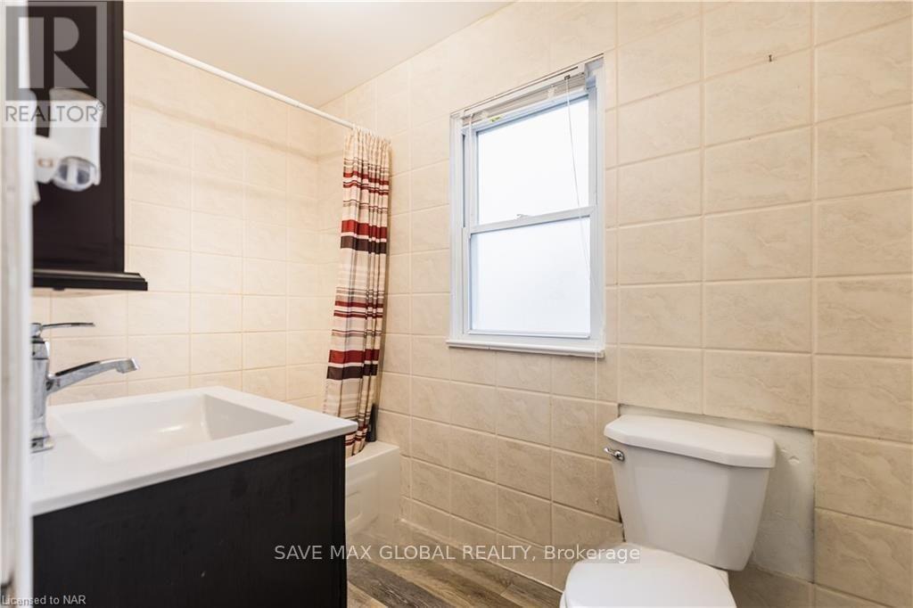 464 Ferndale Avenue, Fort Erie, Ontario  L2A 5C4 - Photo 12 - X12816350