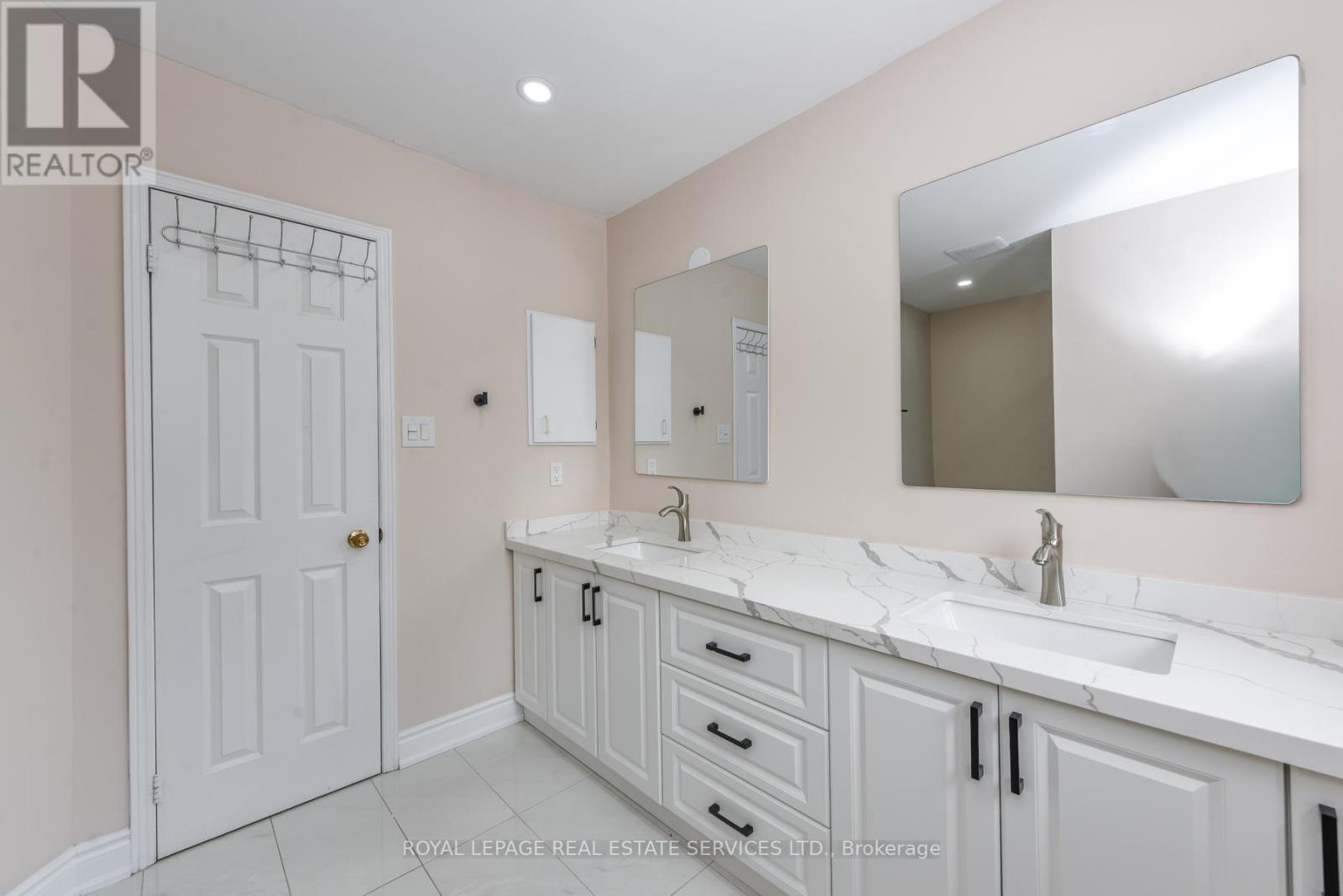 18 Tremont Court, Brampton, Ontario  L6Z 4C8 - Photo 24 - W12798422