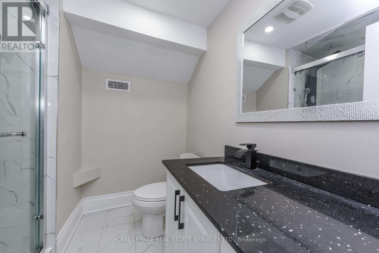 18 Tremont Court, Brampton, Ontario  L6Z 4C8 - Photo 41 - W12798422