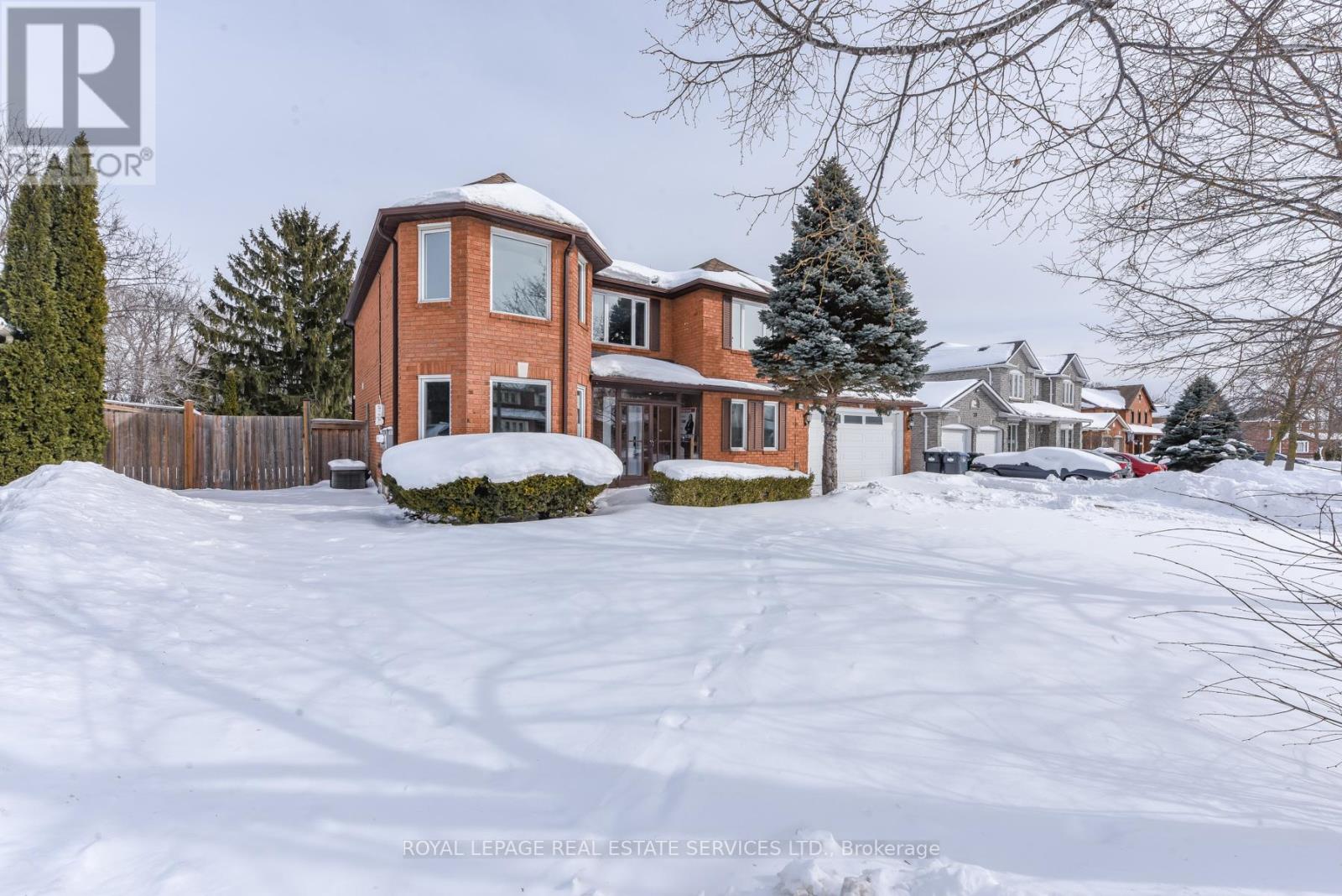 18 Tremont Court, Brampton, Ontario  L6Z 4C8 - Photo 3 - W12798422