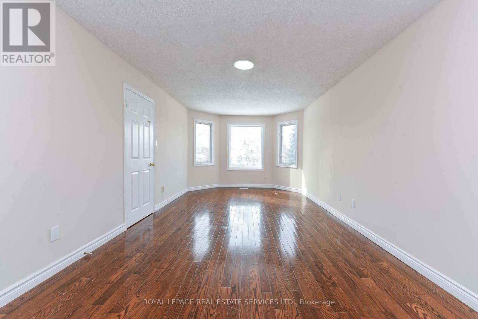 18 Tremont Court, Brampton, Ontario  L6Z 4C8 - Photo 7 - W12798422