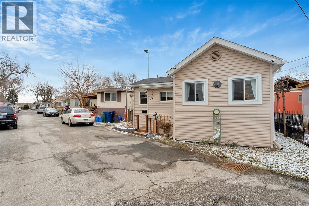 11 Bonita, Windsor, Ontario  N8W 2B4 - Photo 21 - 26003918