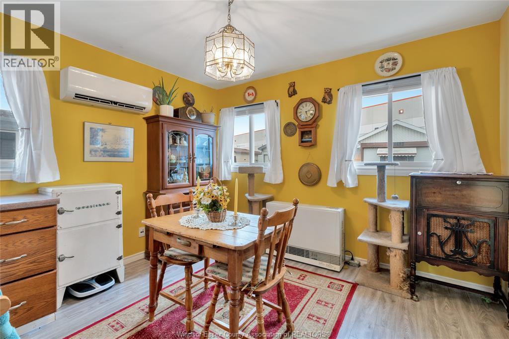 11 Bonita, Windsor, Ontario  N8W 2B4 - Photo 5 - 26003918