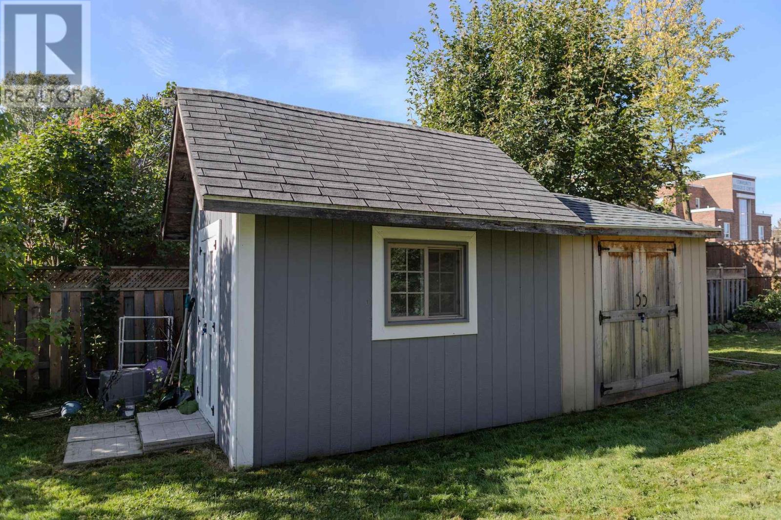 137 Pilgrim St, Sault Ste. Marie, Ontario  P6A 3E8 - Photo 7 - SM253344