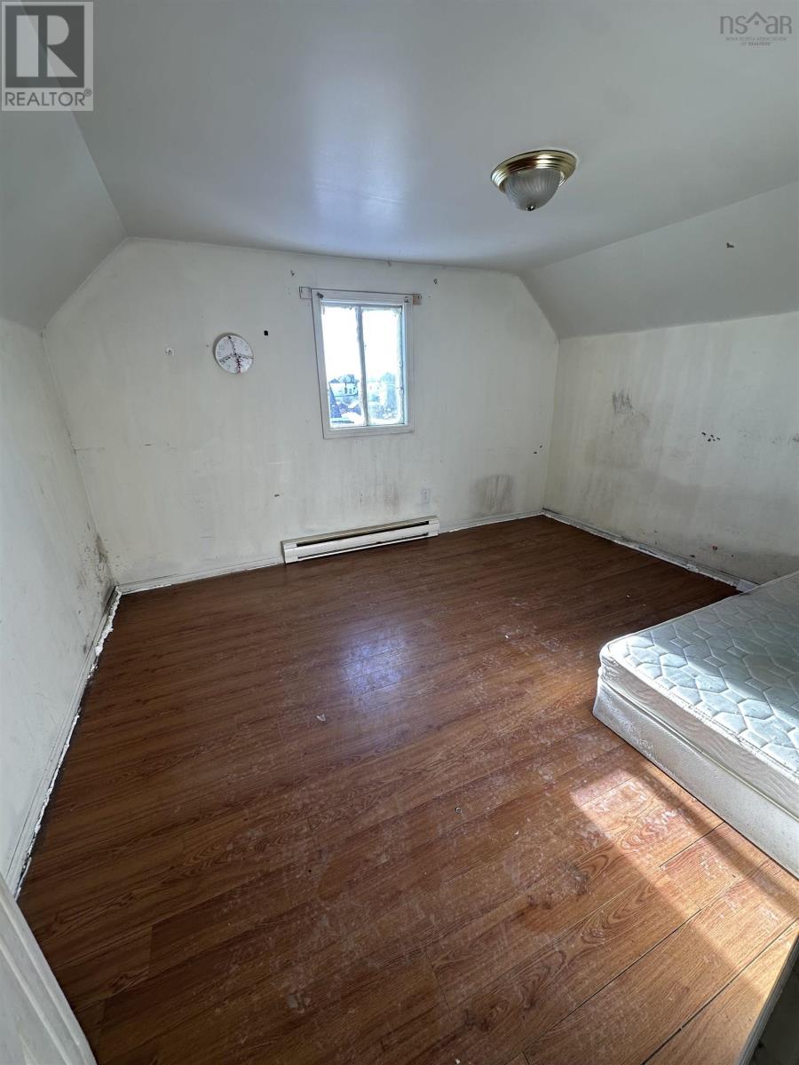 859 Victoria Road, Whitney Pier, Nova Scotia  B1N 1J9 - Photo 4 - 202603322