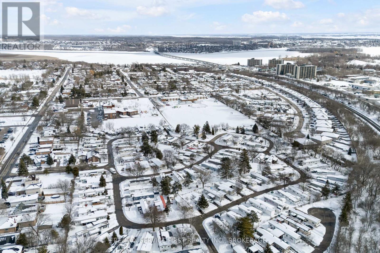 83 Worthington Way, Kingston, Ontario  K7K 5C6 - Photo 5 - X12816508