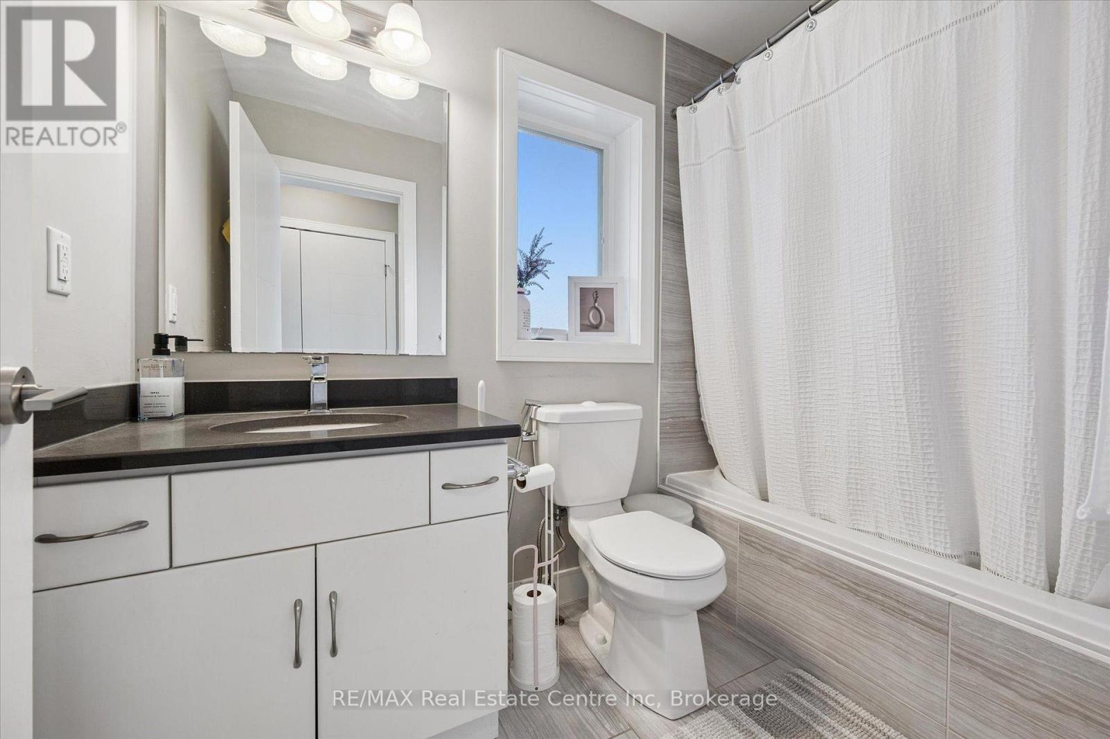 7 - 32 Arkell Road, Guelph (Kortright East), Ontario  N1L 0L4 - Photo 16 - X12816384