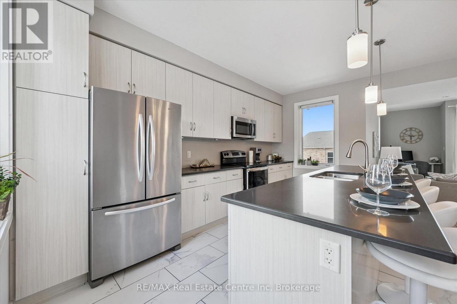 7 - 32 Arkell Road, Guelph (Kortright East), Ontario  N1L 0L4 - Photo 4 - X12816384