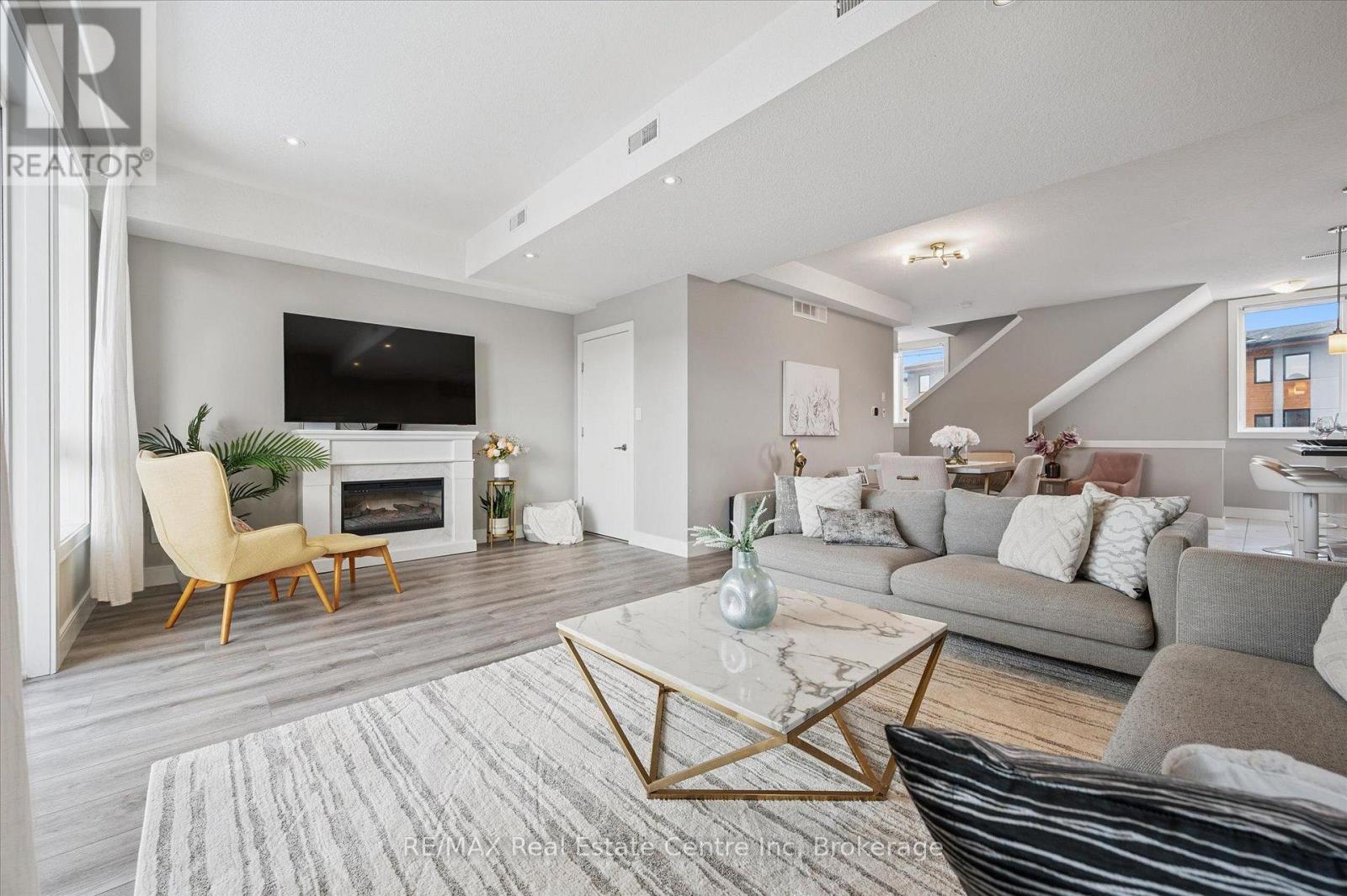 7 - 32 Arkell Road, Guelph (Kortright East), Ontario  N1L 0L4 - Photo 8 - X12816384