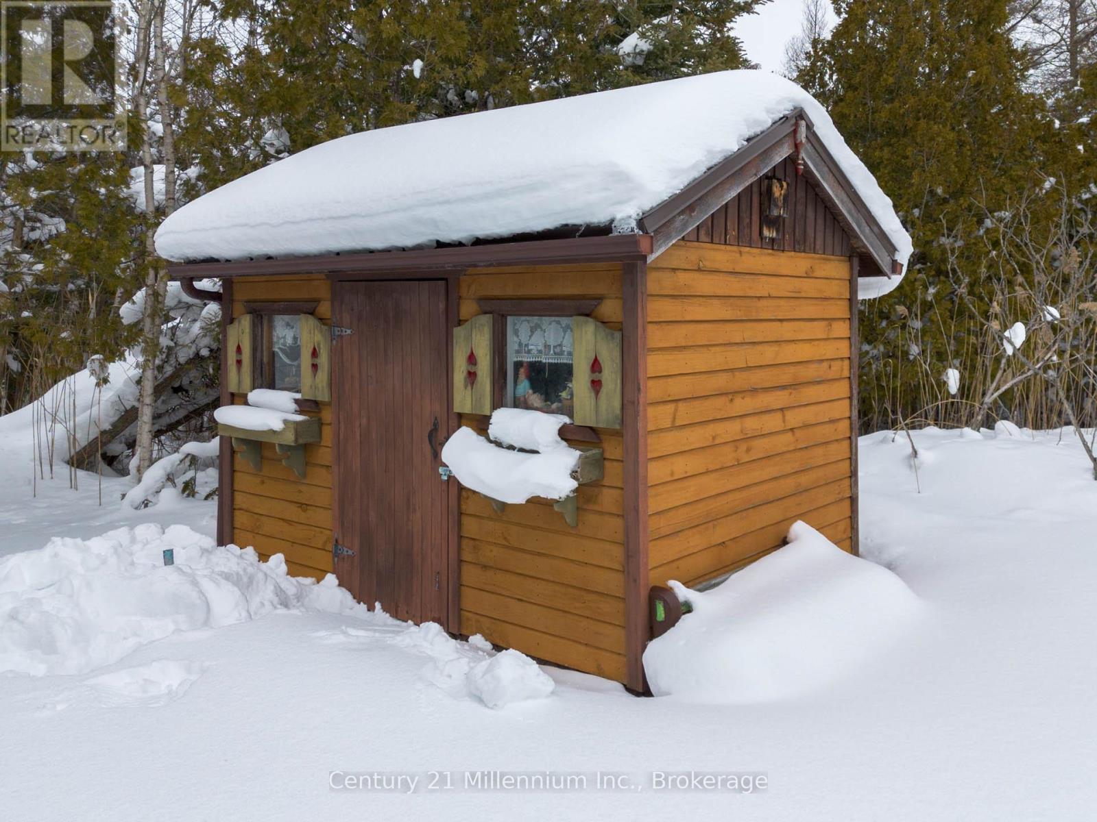 465 Shoreline Avenue, South Bruce Peninsula, Ontario  N0H 2T0 - Photo 14 - X12816496