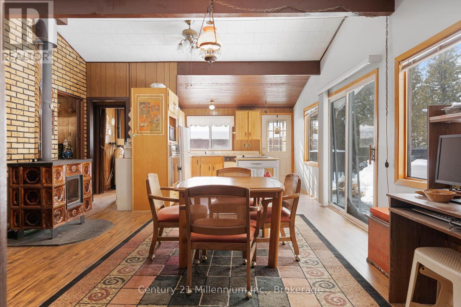 465 Shoreline Avenue, South Bruce Peninsula, Ontario  N0H 2T0 - Photo 23 - X12816496