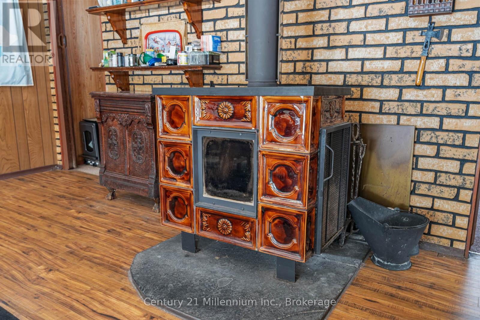 465 Shoreline Avenue, South Bruce Peninsula, Ontario  N0H 2T0 - Photo 25 - X12816496