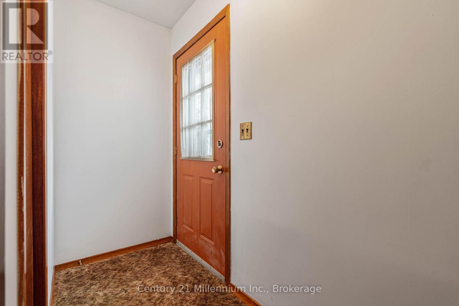 465 Shoreline Avenue, South Bruce Peninsula, Ontario  N0H 2T0 - Photo 37 - X12816496