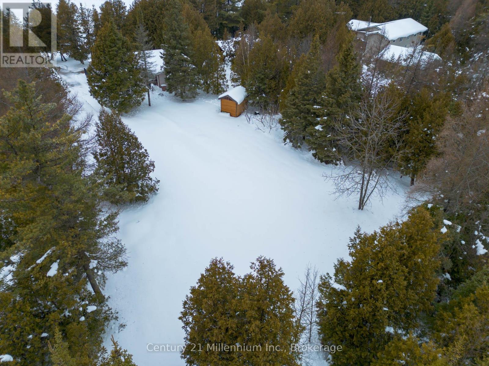 465 Shoreline Avenue, South Bruce Peninsula, Ontario  N0H 2T0 - Photo 9 - X12816496