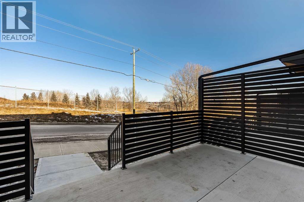 2533 Sovereign Crescent Sw, Calgary, Alberta  T3C 3Y3 - Photo 3 - A2279495