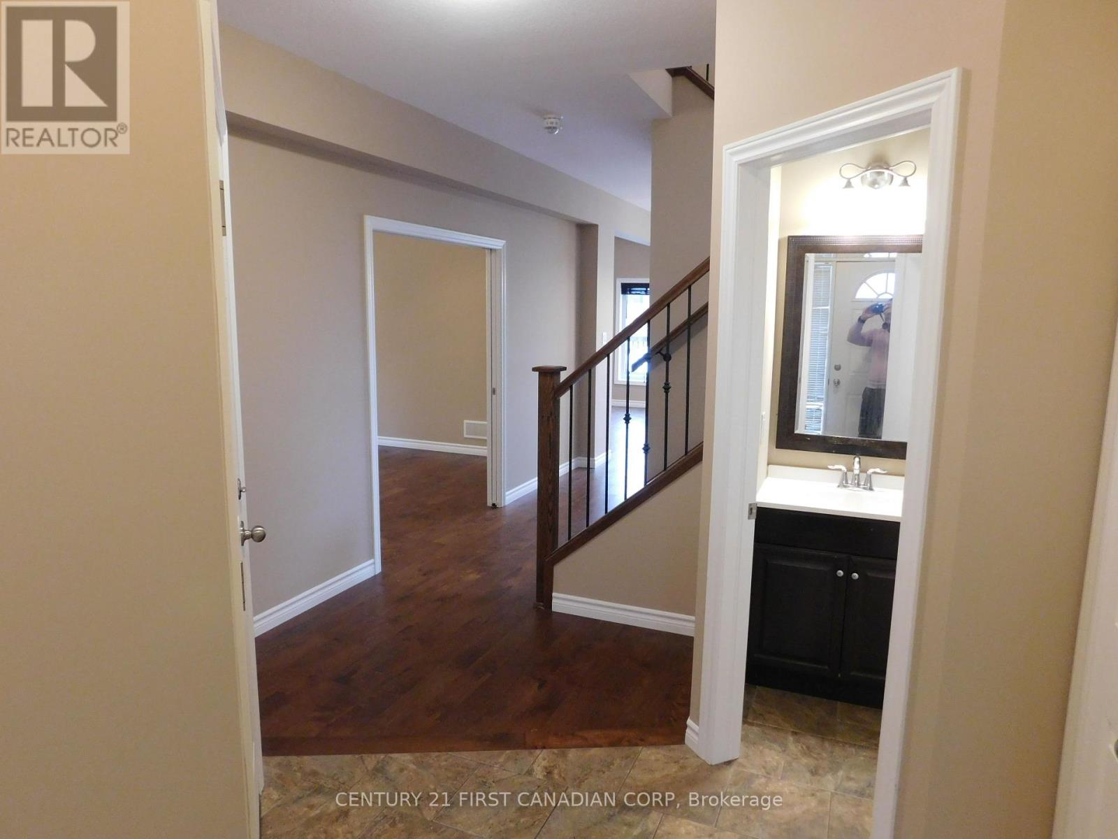 3415 Paulpeel Avenue, London South, Ontario  N6L 0B9 - Photo 2 - X12816450