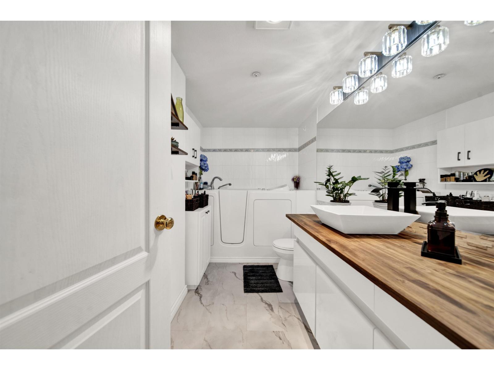 215 9626 148 Street, Surrey, British Columbia  V3R 0W2 - Photo 20 - R3093117